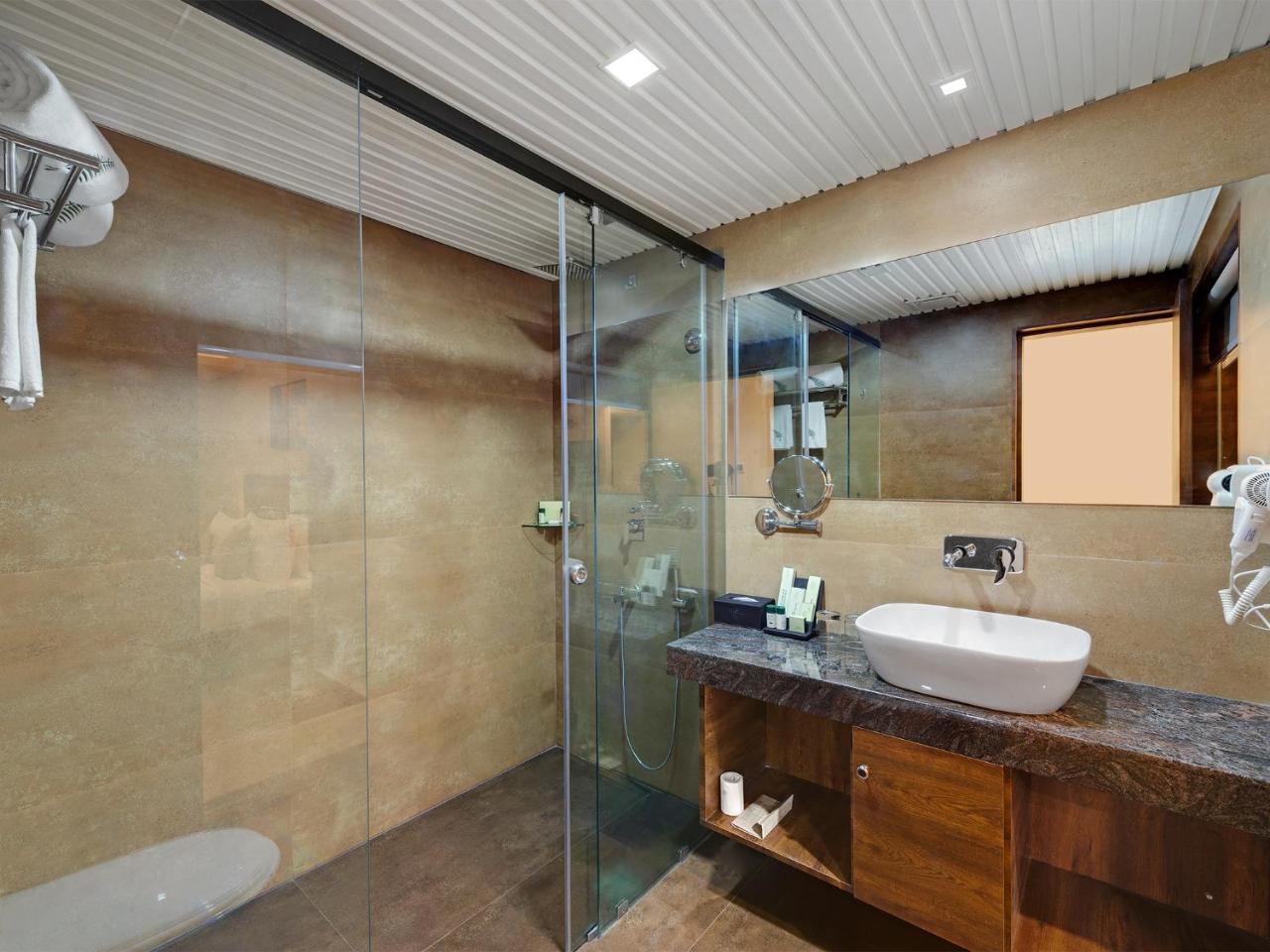 The Fern Residency, Bhuj Hotel Luaran gambar